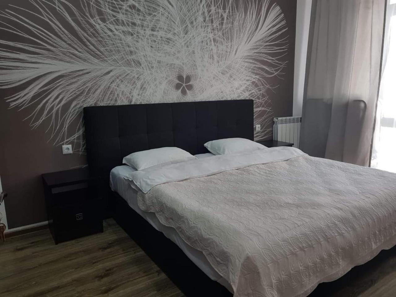 Family Apartment Tbilisi Esterno foto